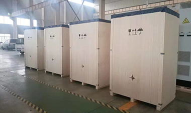  · 質(zhì)量穩(wěn)定 · 采用多層環(huán)保面板，承重力強(qiáng)
